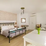 Apartamento Kastri *